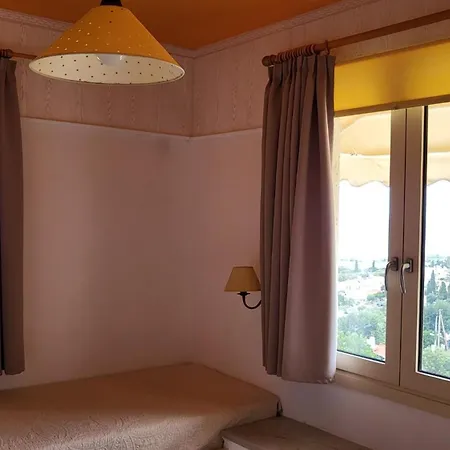 Hermes Korifi Appartement *